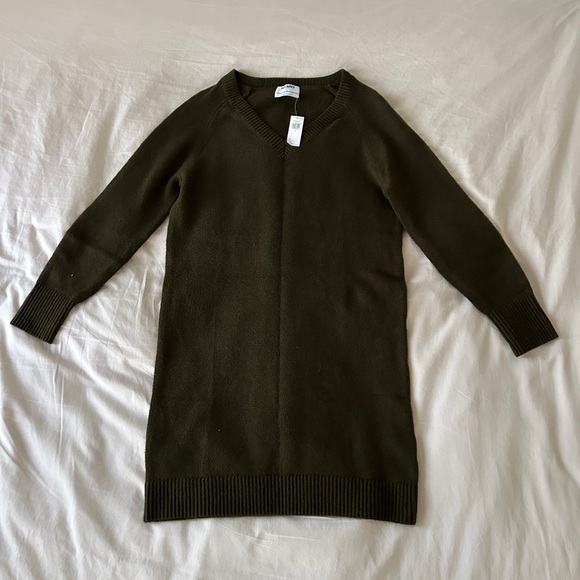 Old Navy Dresses & Skirts - Old Navy Olive Green V-Neck SoSoft Sweater Dress